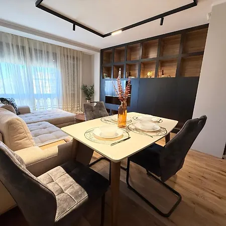 아파트 Sea Garden Luxury Appartments 바르나