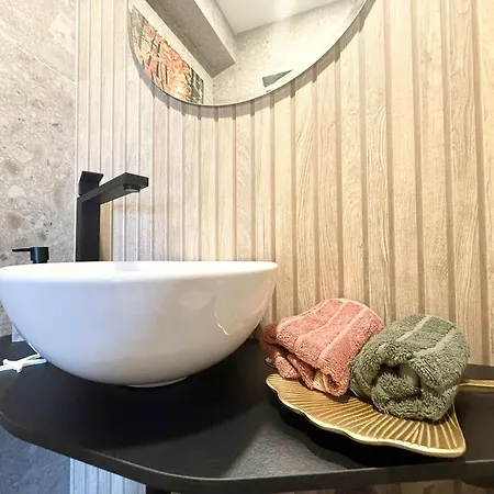 Sea Garden Luxury Free Parking Apartment *