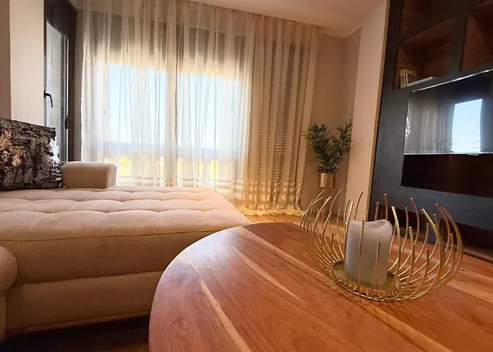 דירה Sea Garden Luxury Appartments וארנה