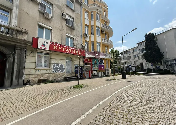 Sea Garden Luxury Appartments וארנה